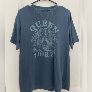 Queen Graphic Tee